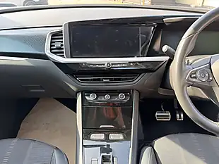 Used 2023 Vauxhall Grandland Gs Black - Interior and Exterior details 11