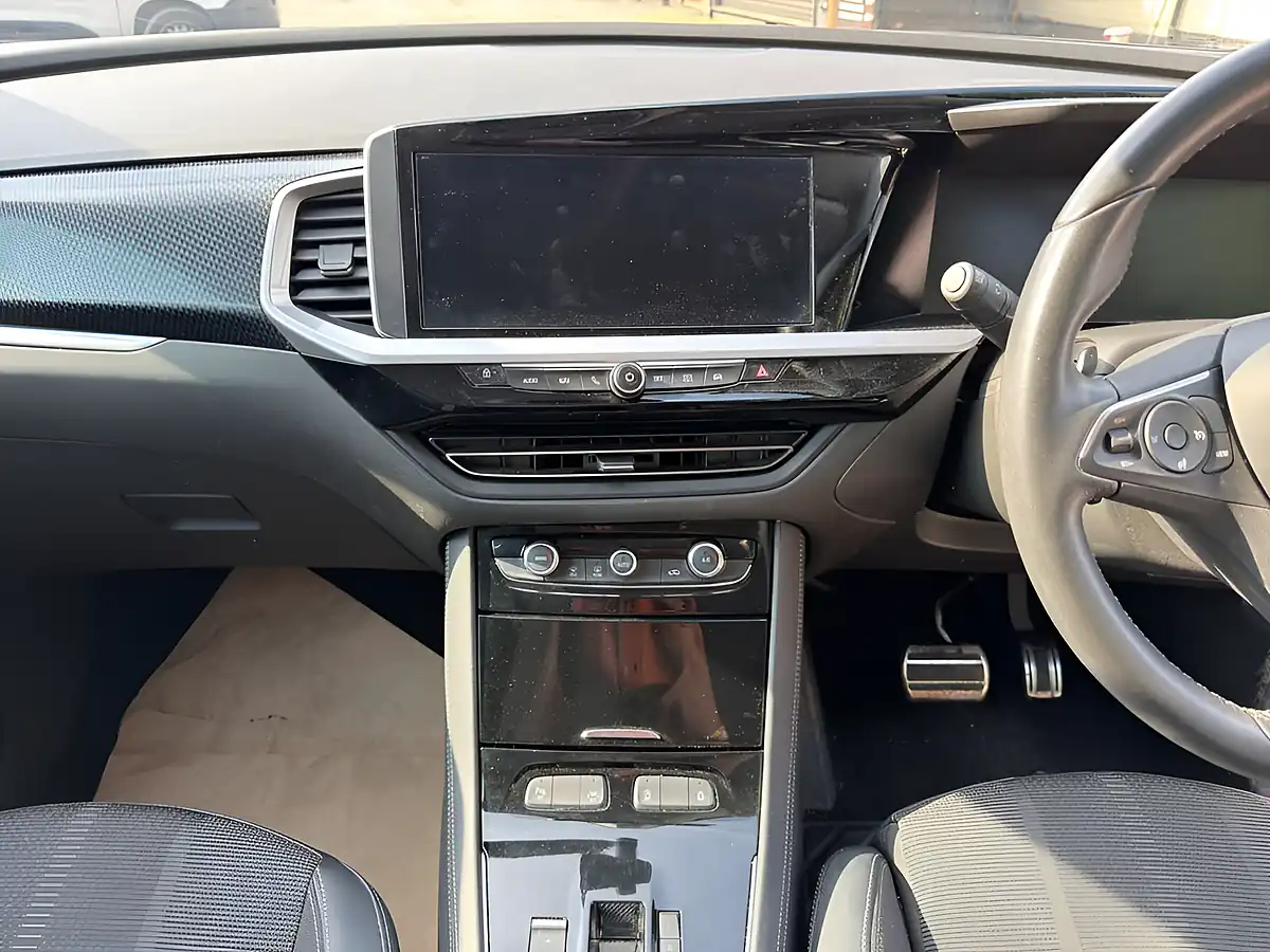 Used 2023 Vauxhall Grandland Gs Black - Interior and Exterior details 11