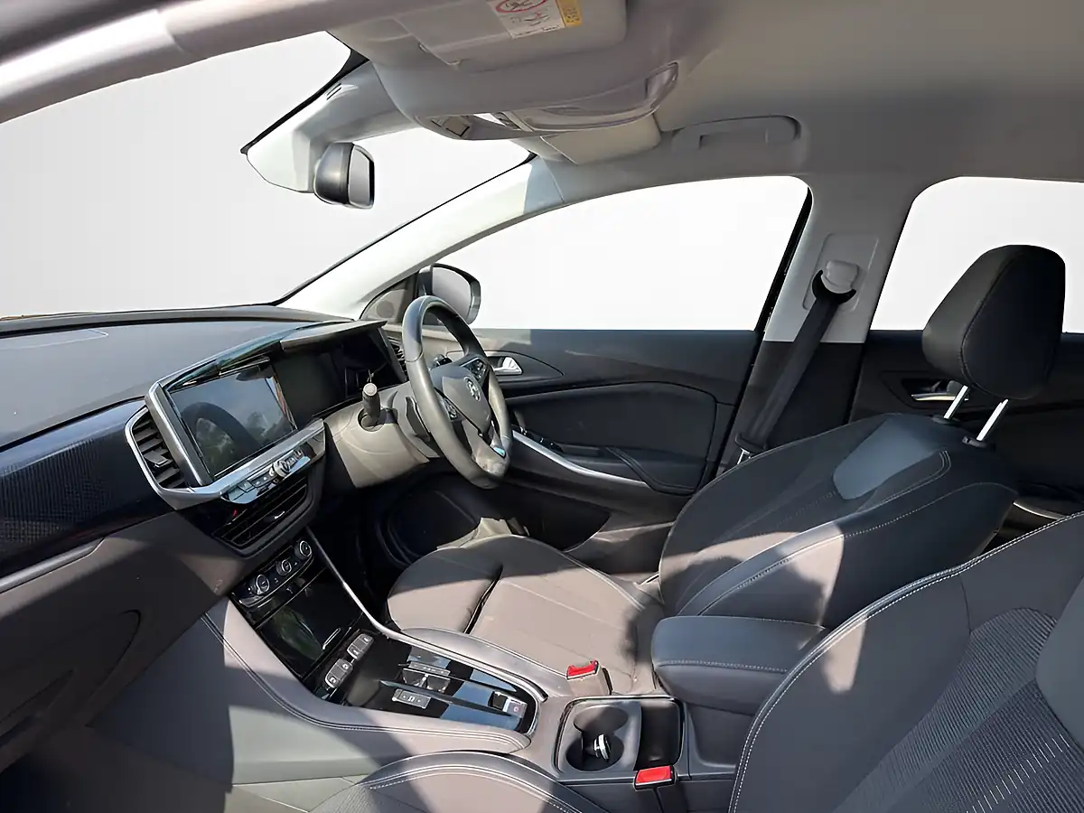 Used 2023 Vauxhall Grandland Gs Black - Interior and Exterior details 12