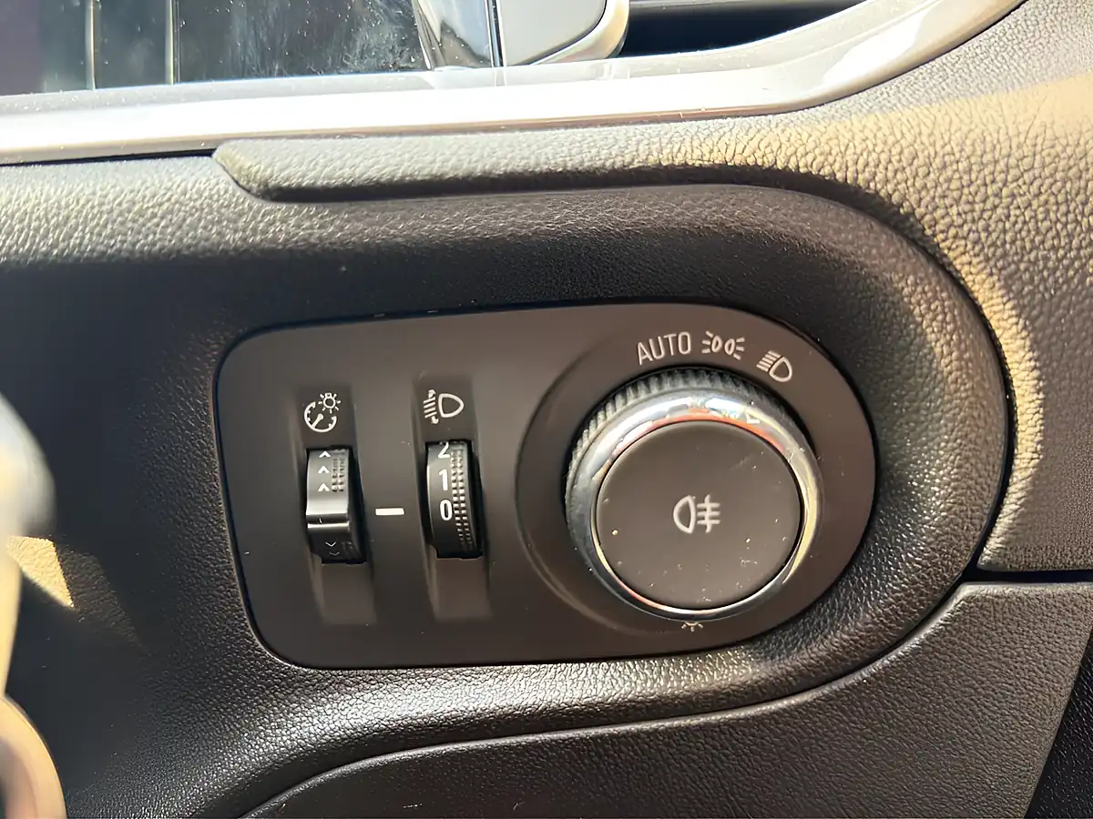 Used 2023 Vauxhall Grandland Gs Black - Interior and Exterior details 19