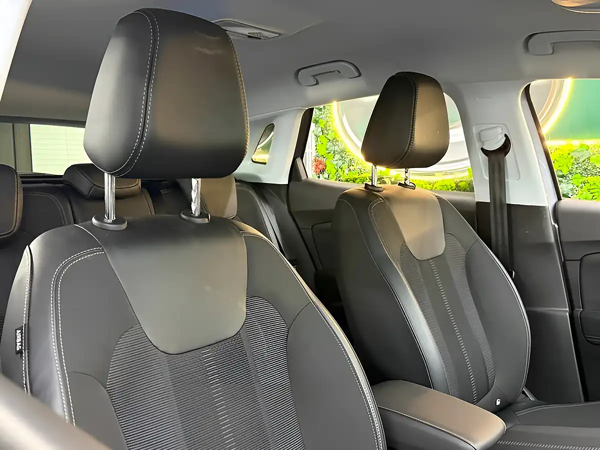 Used 2023 Vauxhall Grandland Gs Grey - Interior and Exterior details 12