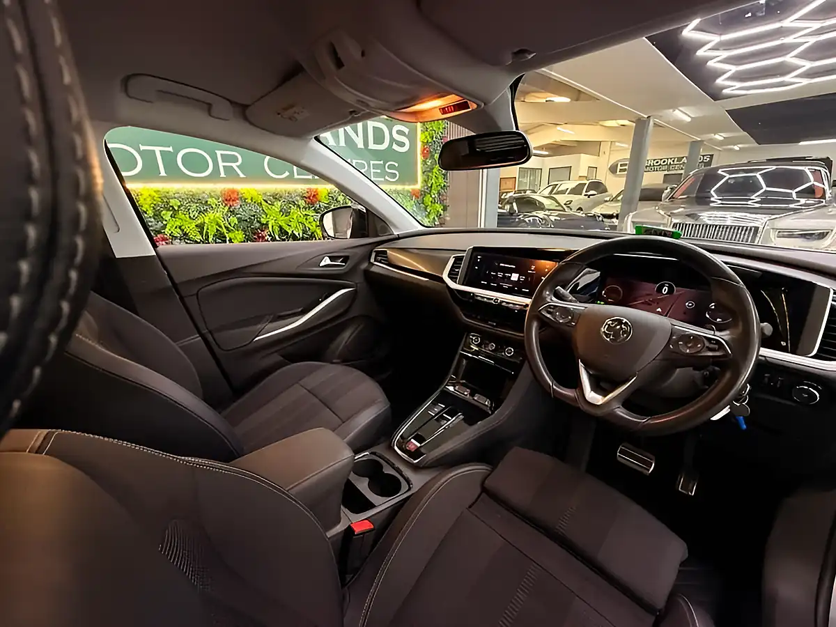Used 2023 Vauxhall Grandland Gs Grey - Interior and Exterior details 19