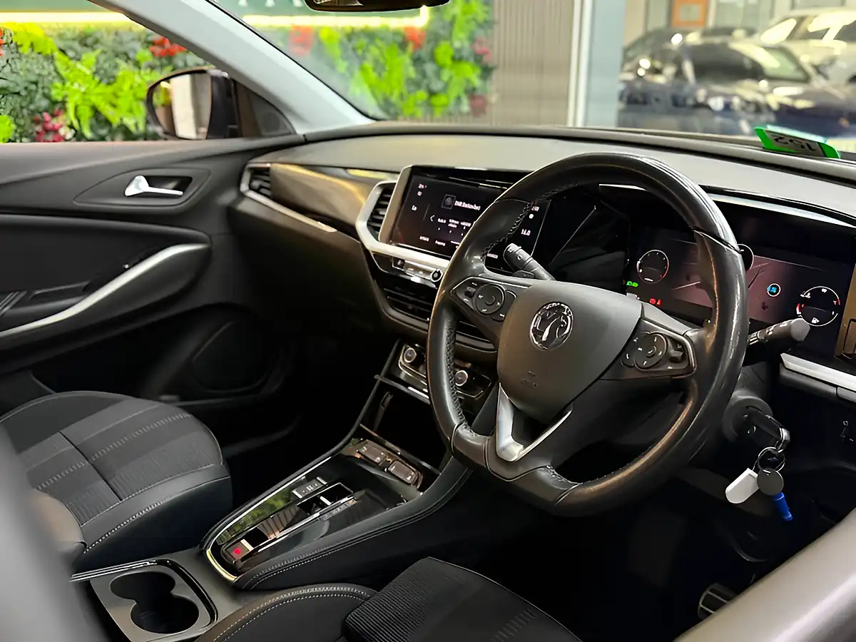 Used 2023 Vauxhall Grandland Gs Grey - Interior and Exterior details 13