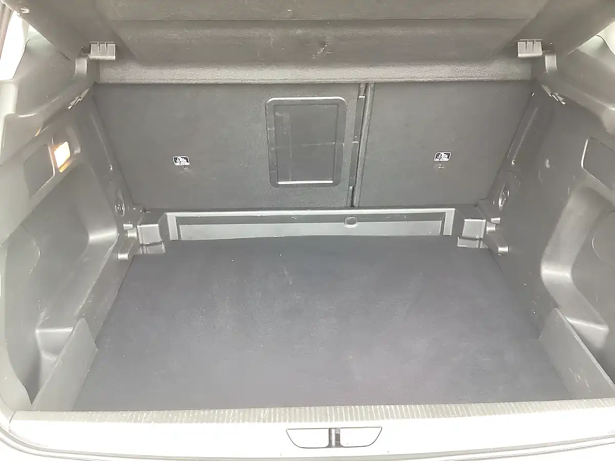Used 2023 Vauxhall Grandland Ultimate Arctic White (brilliant Paint) - Interior and Exterior details 16