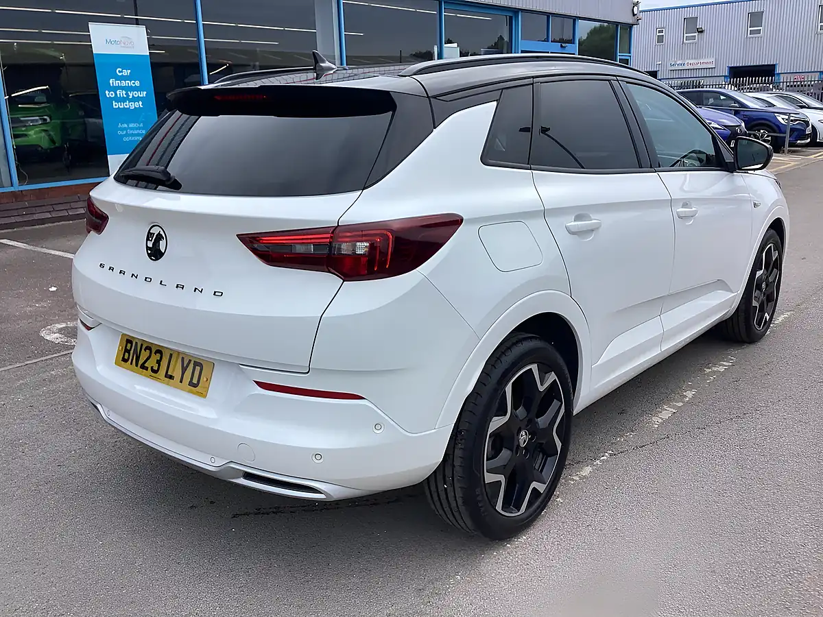 Used 2023 Vauxhall Grandland Ultimate Arctic White (brilliant Paint) - Interior and Exterior details 4