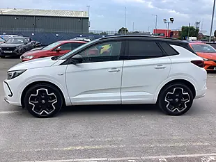 Used 2023 Vauxhall Grandland Ultimate Arctic White (brilliant Paint) - Interior and Exterior details 9