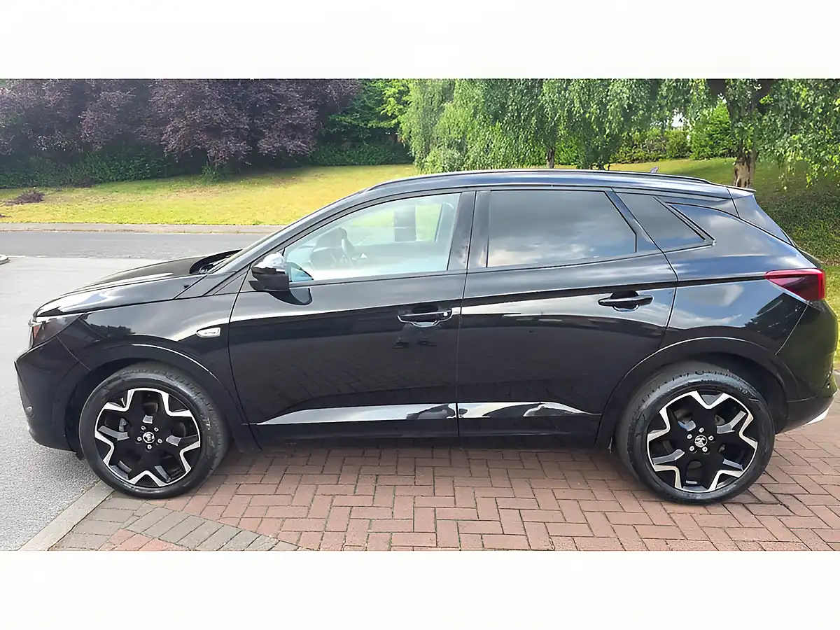 Used 2023 Vauxhall Grandland Ultimate Black - Interior and Exterior details 15