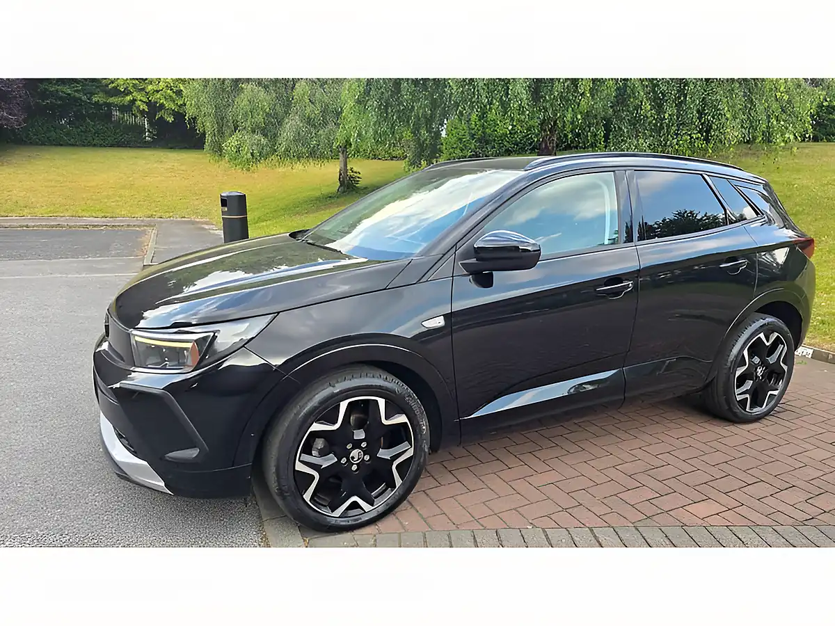 Used 2023 Vauxhall Grandland Ultimate Black - Interior and Exterior details 16