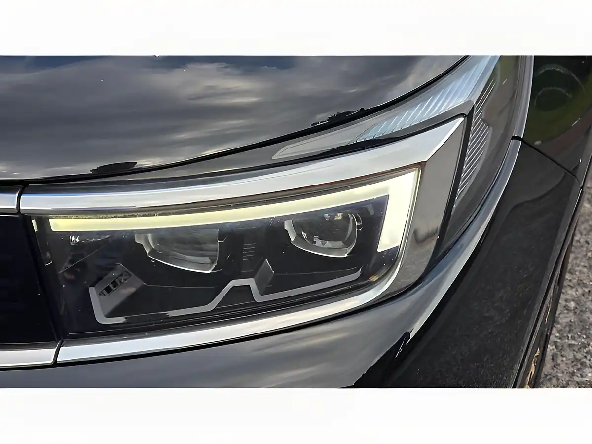 Used 2023 Vauxhall Grandland Ultimate Black - Interior and Exterior details 17