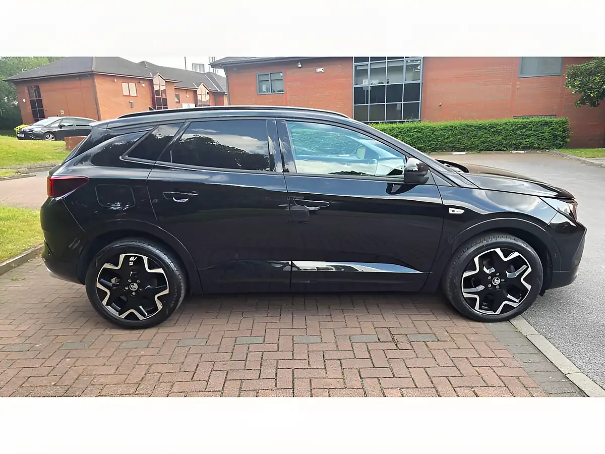 Used 2023 Vauxhall Grandland Ultimate Black - Interior and Exterior details 5