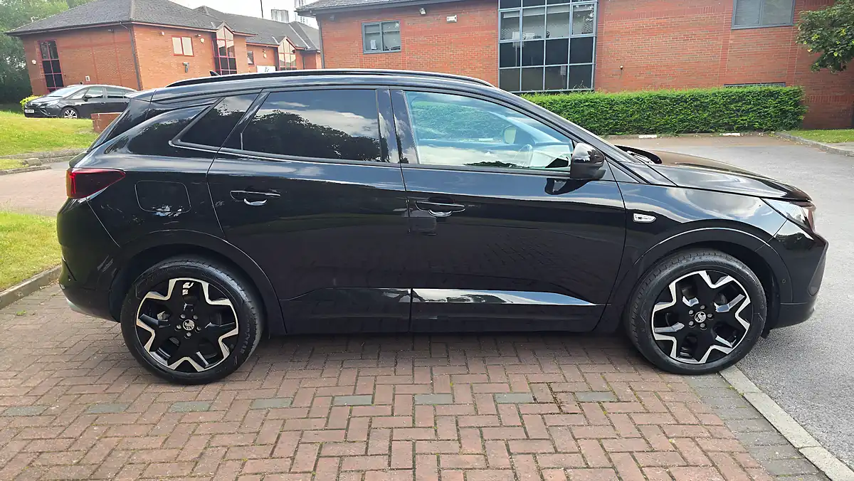 Used 2023 Vauxhall Grandland Ultimate Black - Interior and Exterior details 6