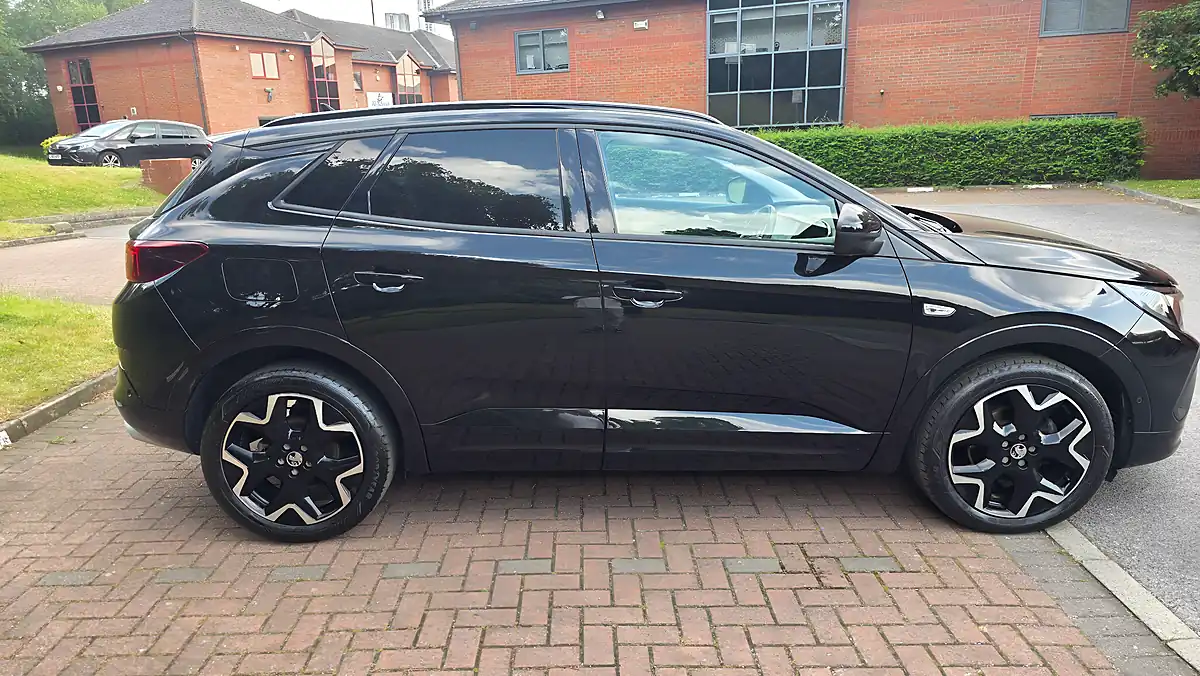 Used 2023 Vauxhall Grandland Ultimate Black - Interior and Exterior details 7