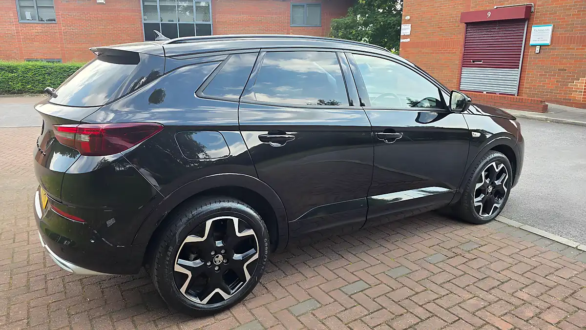 Used 2023 Vauxhall Grandland Ultimate Black - Interior and Exterior details 8