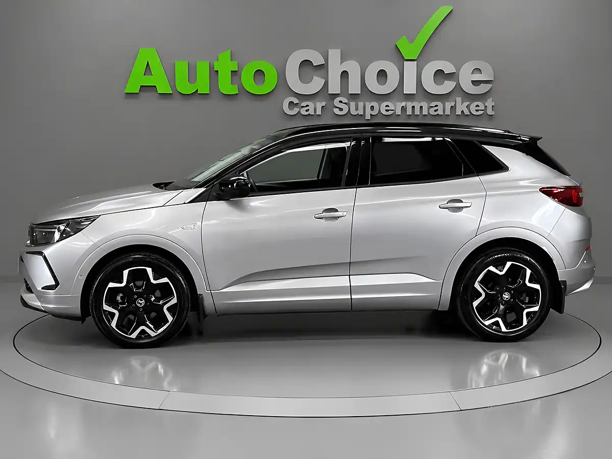 Used 2023 Vauxhall Grandland Ultimate Grey - Interior and Exterior details 4