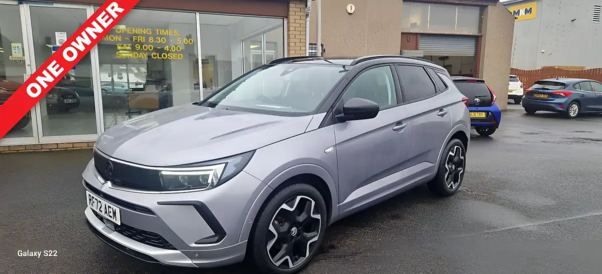 Used 2023 Vauxhall Grandland Ultimate Grey - Front View