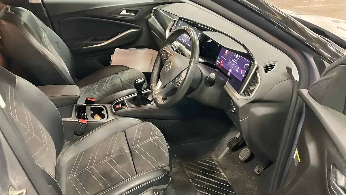 Used 2023 Vauxhall Grandland Ultimate Grey - Interior and Exterior details 12