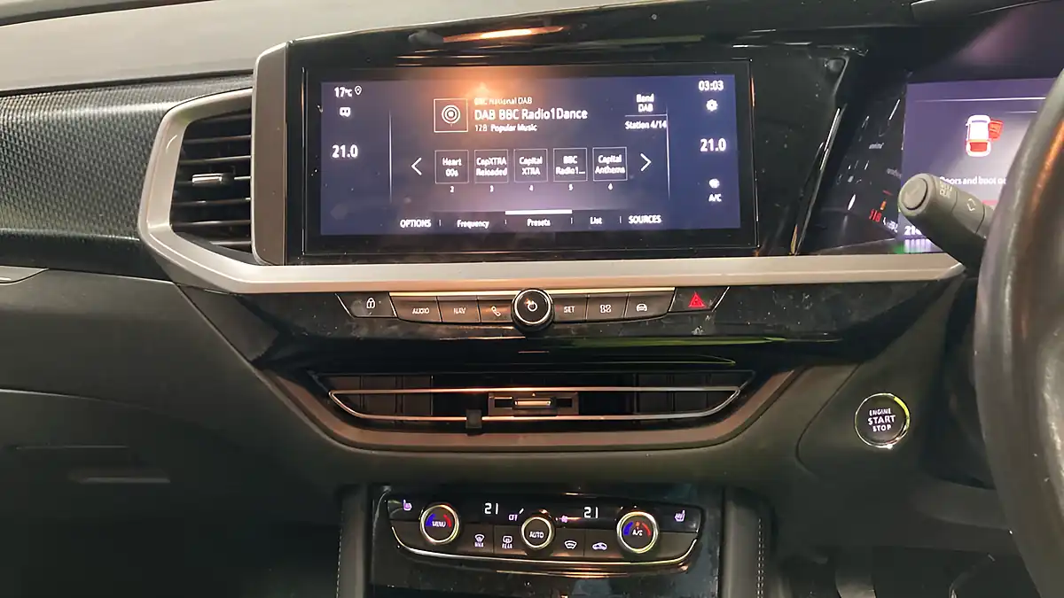 Used 2023 Vauxhall Grandland Ultimate Grey - Interior and Exterior details 14