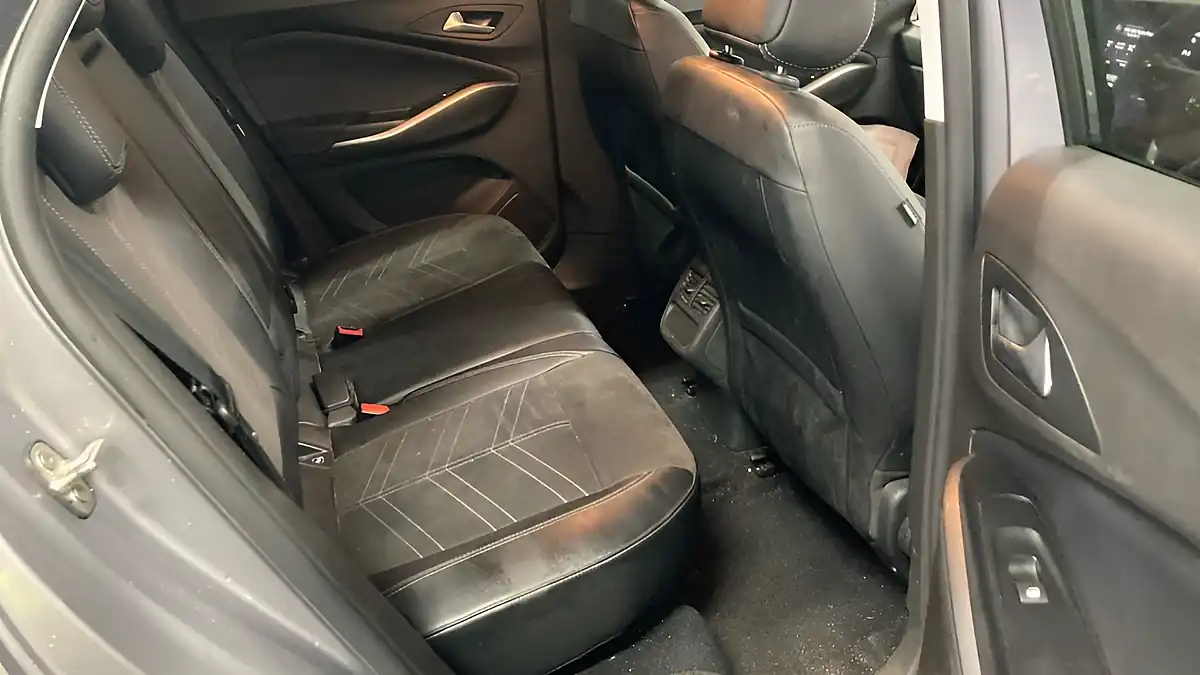 Used 2023 Vauxhall Grandland Ultimate Grey - Interior and Exterior details 16