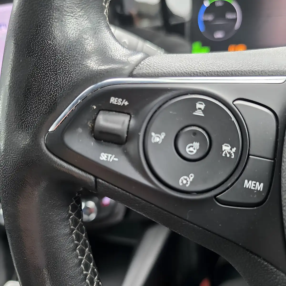 Used 2023 Vauxhall Mokka-E Ultimate Silver With Black Roof - Interior and Exterior details 17