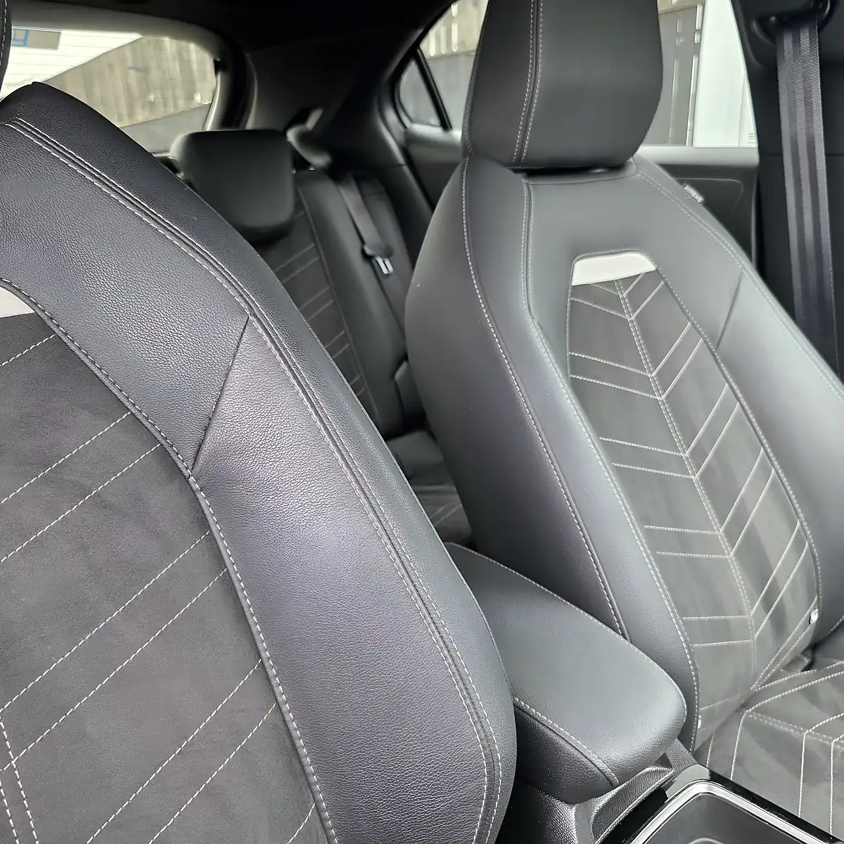 Used 2023 Vauxhall Mokka-E Ultimate Silver With Black Roof - Interior and Exterior details 18