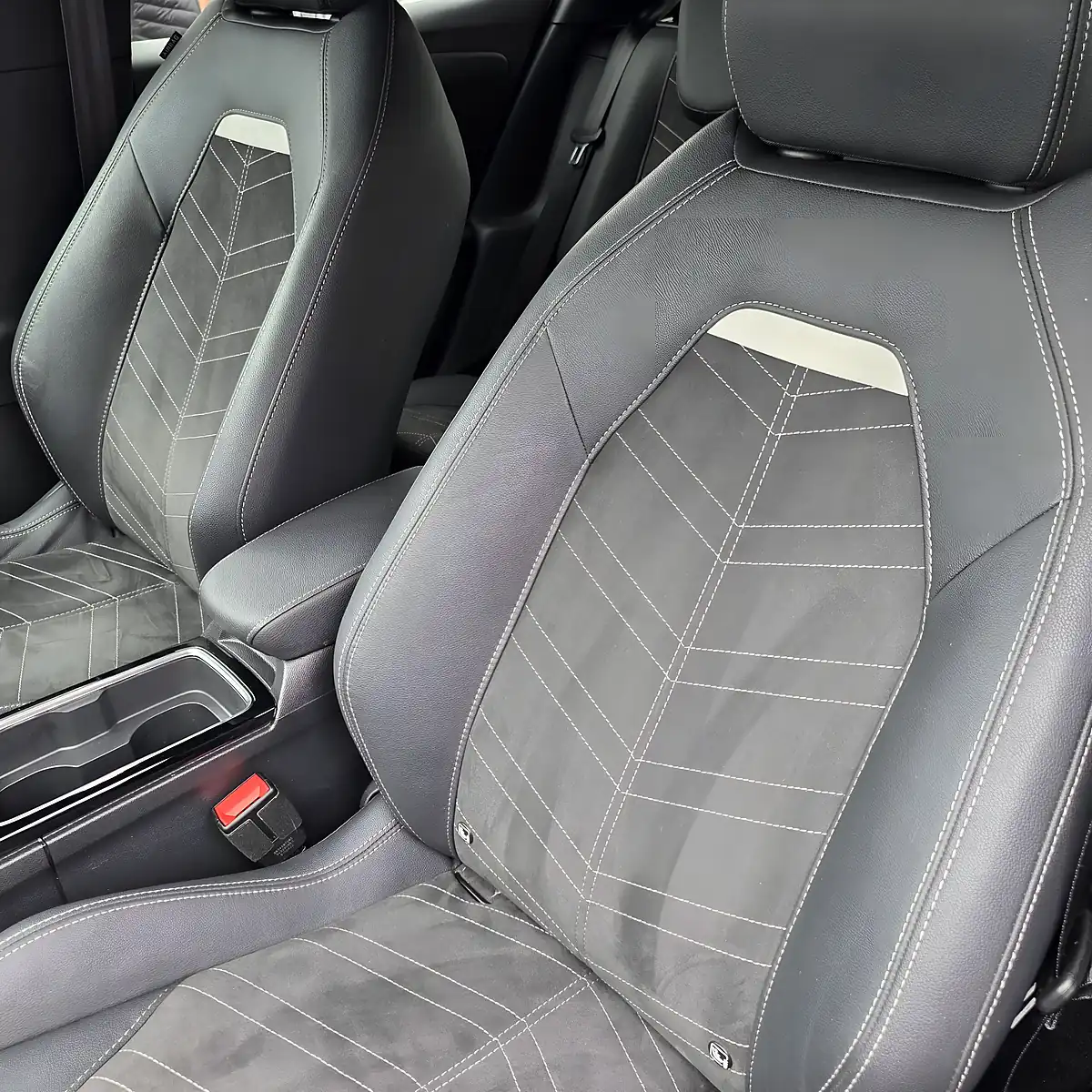 Used 2023 Vauxhall Mokka-E Ultimate Silver With Black Roof - Interior and Exterior details 20