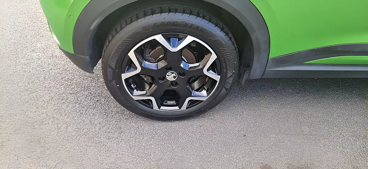 Used 2023 Vauxhall Mokka Electric Ultimate Green - Interior and Exterior details 19