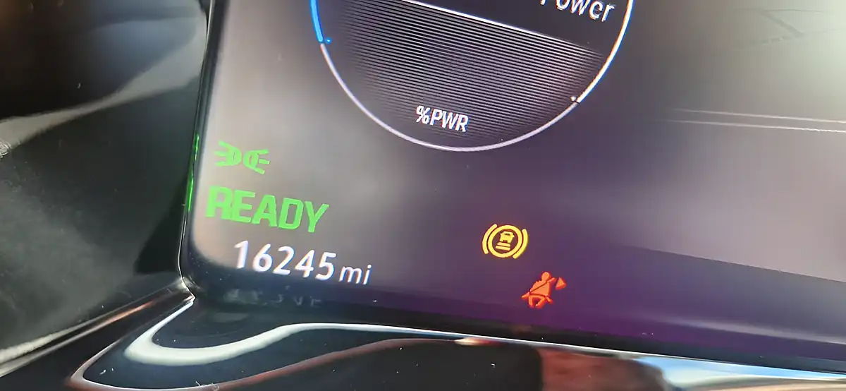 Used 2023 Vauxhall Mokka Electric Ultimate Green - Interior and Exterior details 9