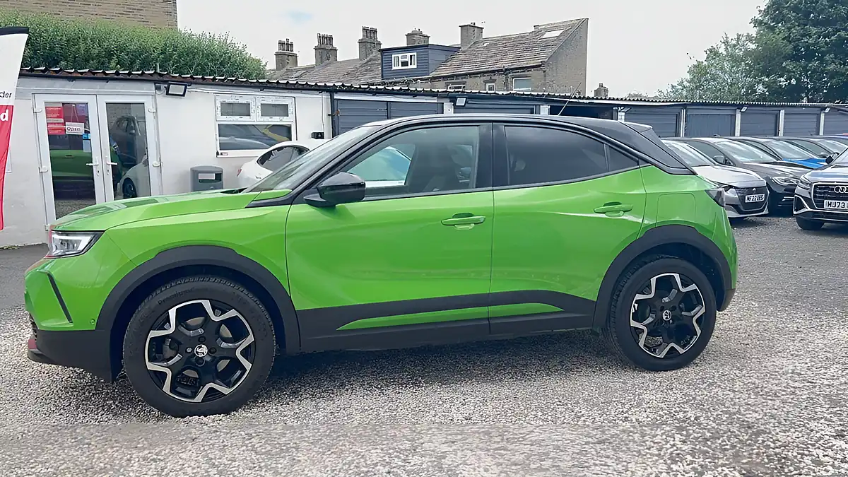 Used 2023 Vauxhall Mokka Electric Ultimate Green - Interior and Exterior details 5