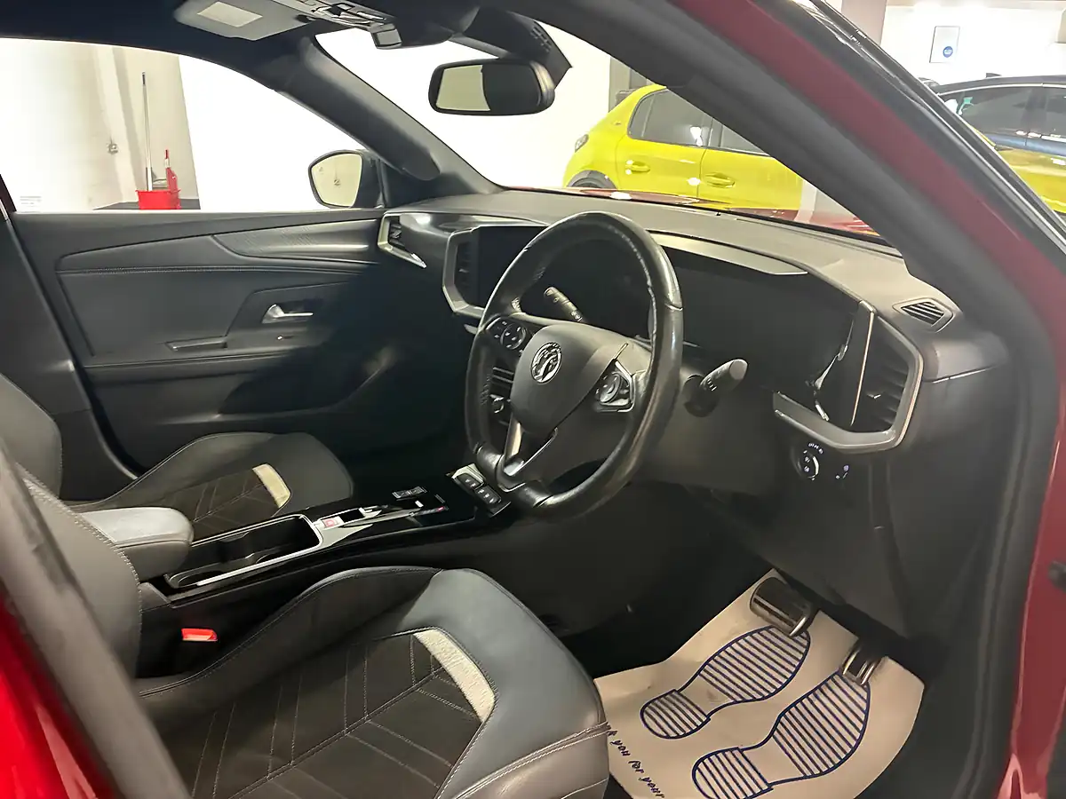 Used 2023 Vauxhall Mokka Electric Ultimate Red - Interior and Exterior details 10
