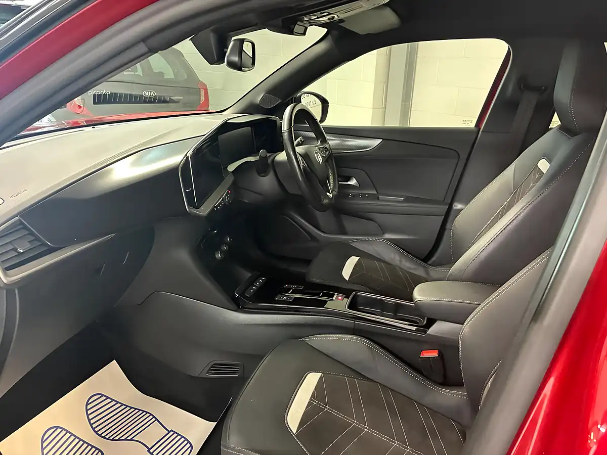Used 2023 Vauxhall Mokka Electric Ultimate Red - Interior and Exterior details 9
