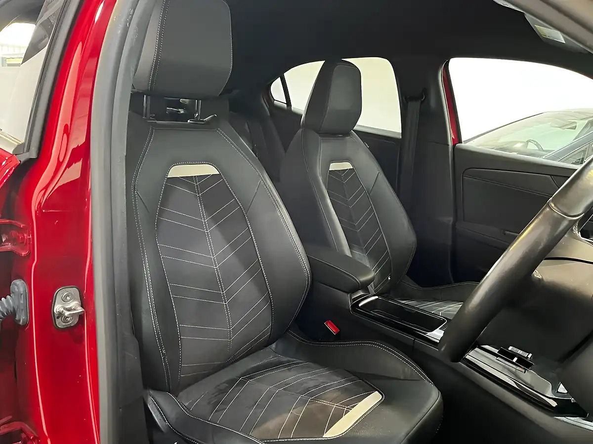 Used 2023 Vauxhall Mokka Electric Ultimate Red - Interior and Exterior details 16