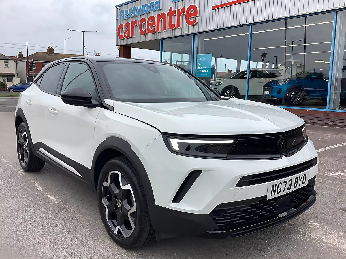 Used 2023 Vauxhall Mokka Gs Arctic White - Front View