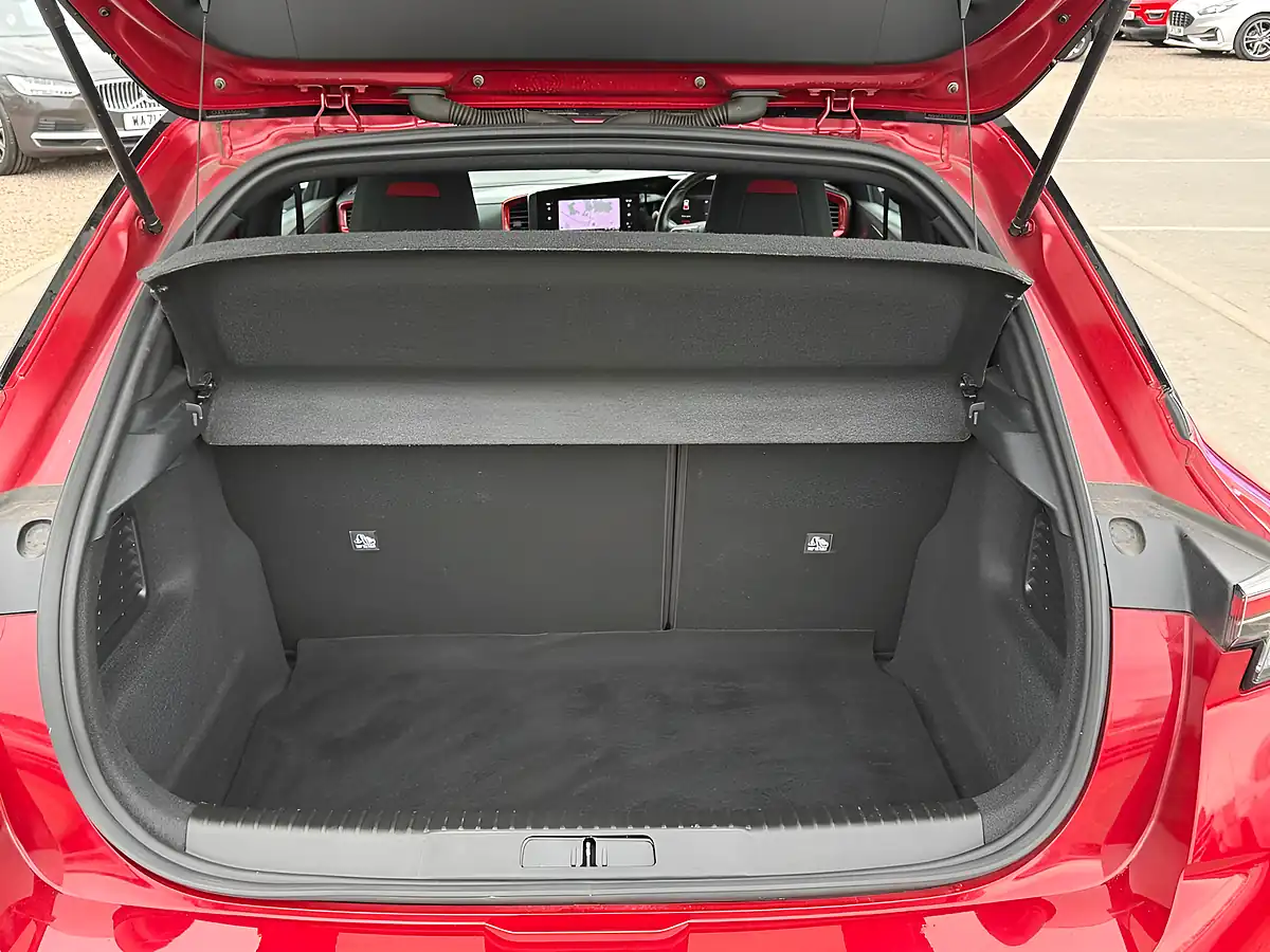 Used 2023 Vauxhall Mokka Gs Cosmic Red - Interior and Exterior details 15