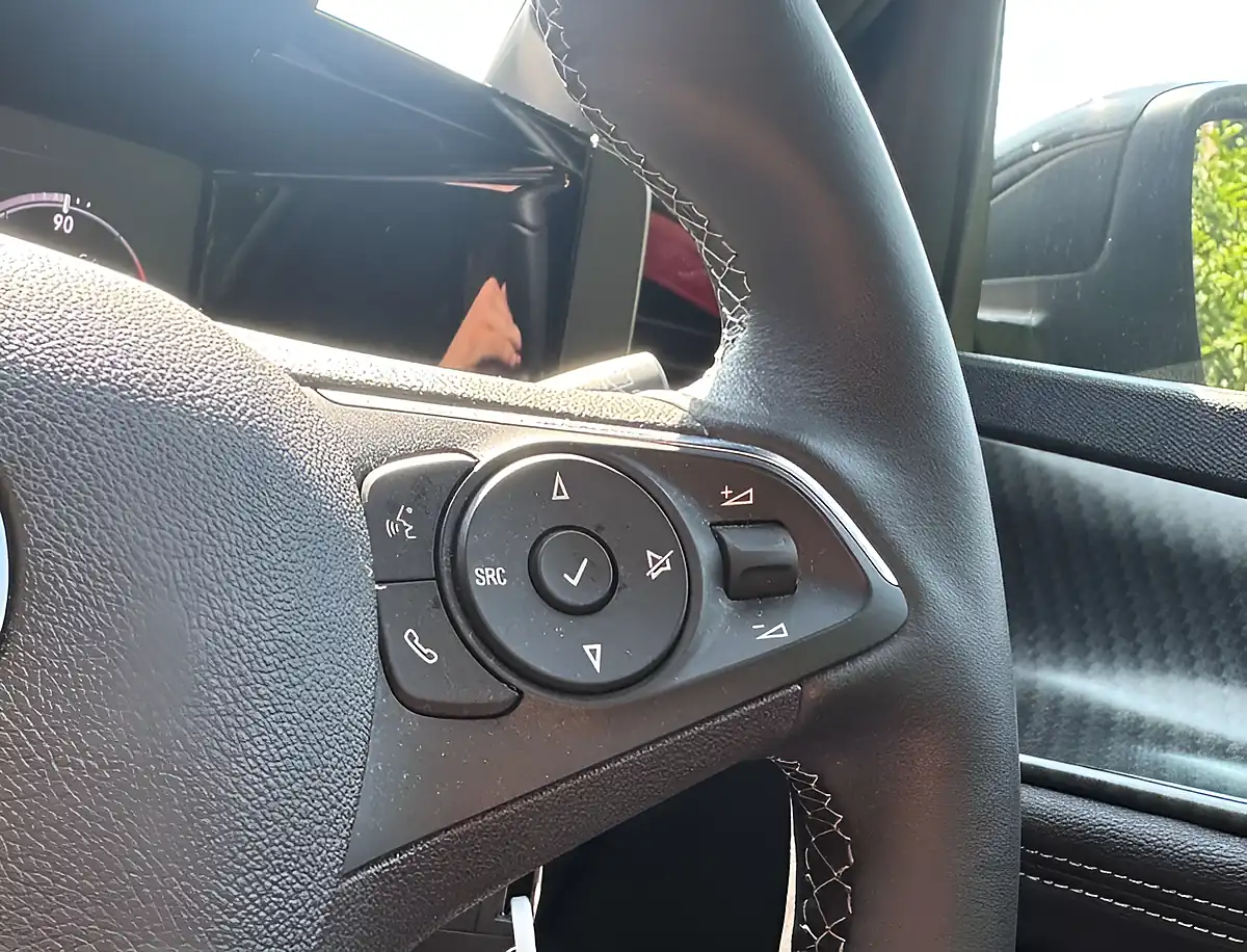 Used 2023 Vauxhall Mokka Gs Cosmic Red - Interior and Exterior details 17
