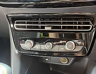 Used 2023 Vauxhall Mokka Gs Cosmic Red - Interior and Exterior details 18