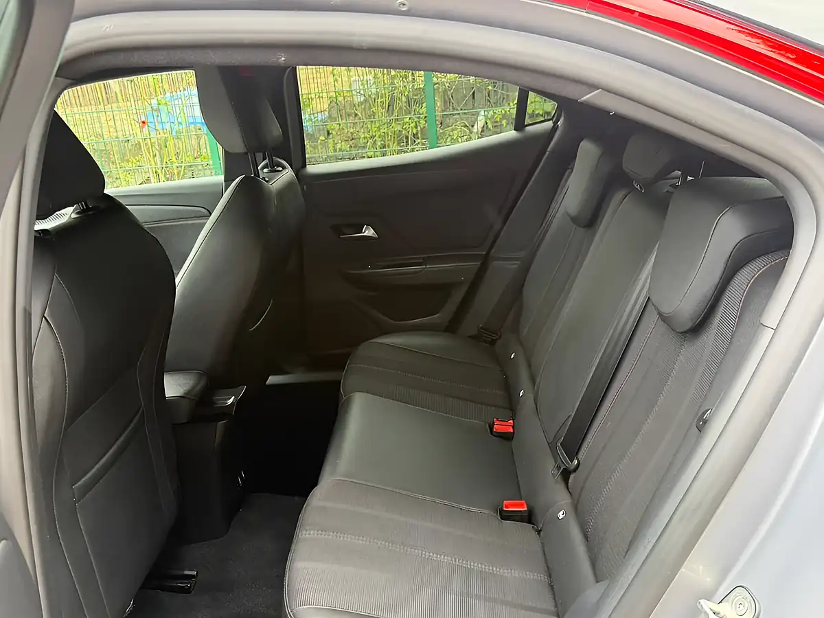 Used 2023 Vauxhall Mokka Gs Grey - Interior and Exterior details 15