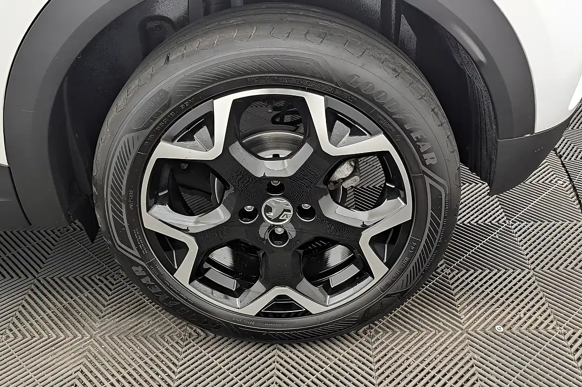 Used 2023 Vauxhall Mokka Gs White - Interior and Exterior details 20