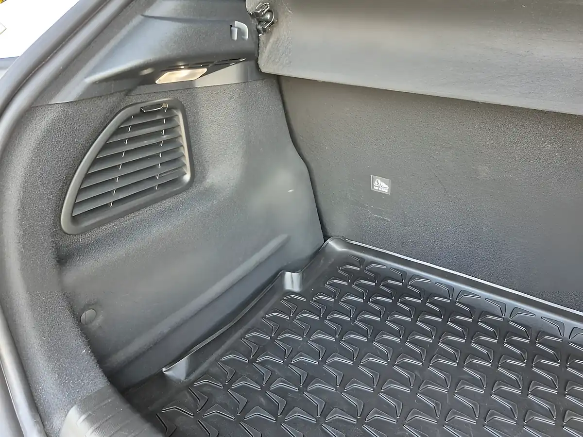 Used 2023 Vauxhall Mokka Gs White - Interior and Exterior details 13