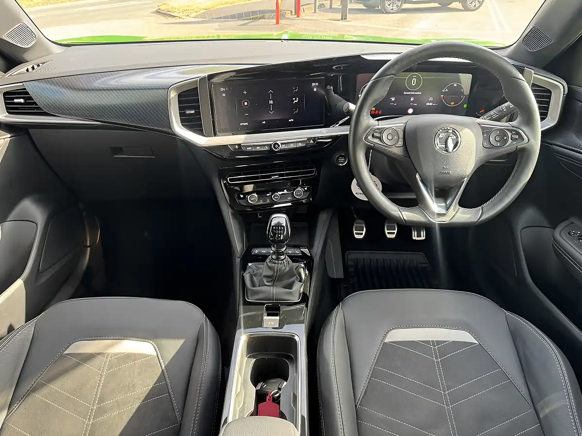 Used 2023 Vauxhall Mokka Ultimate Green - Interior and Exterior details 2