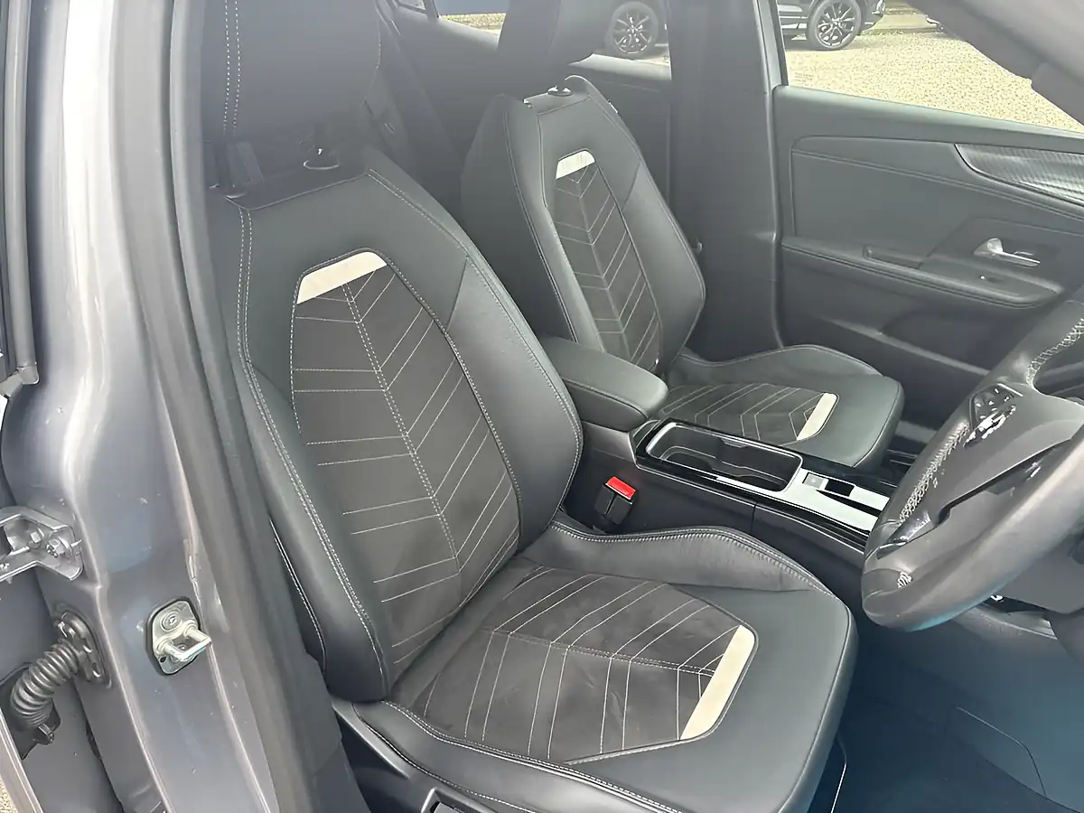 Used 2023 Vauxhall Mokka Ultimate Grey - Interior and Exterior details 13
