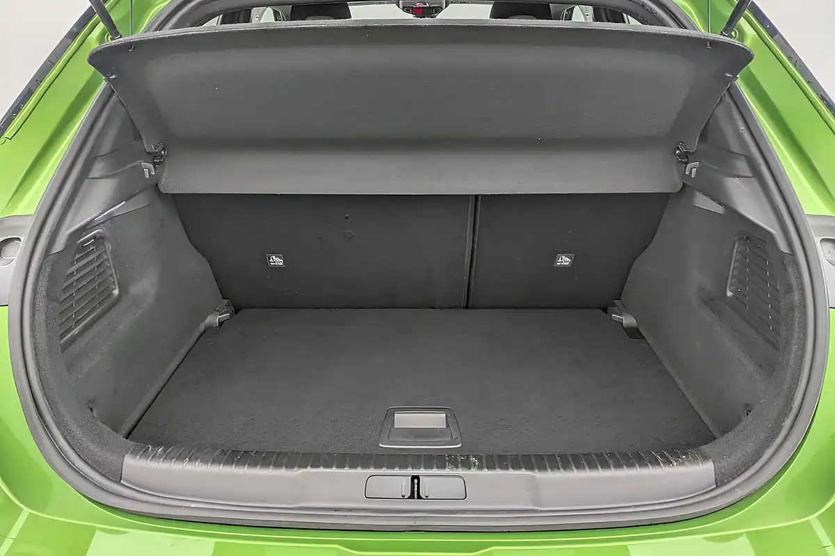 Used 2023 Vauxhall Mokka Ultimate Iconic Green - Interior and Exterior details 11
