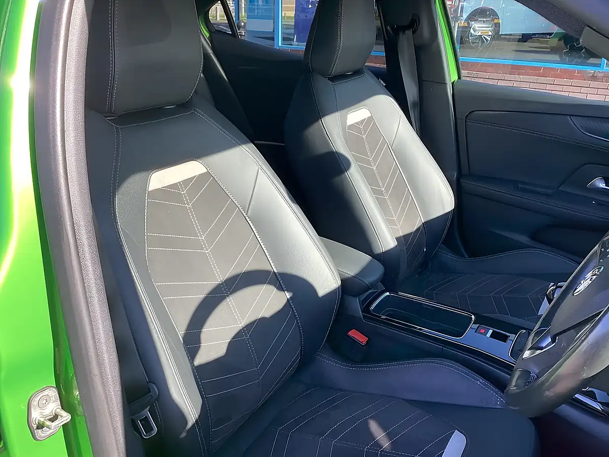 Used 2023 Vauxhall Mokka Ultimate Iconic Green (metallic Paint) - Interior and Exterior details 10