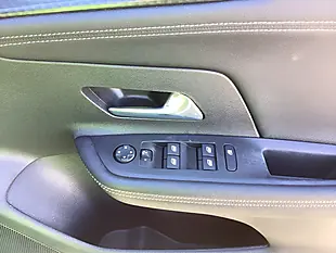 Used 2023 Vauxhall Mokka Ultimate Iconic Green (metallic Paint) - Interior and Exterior details 13