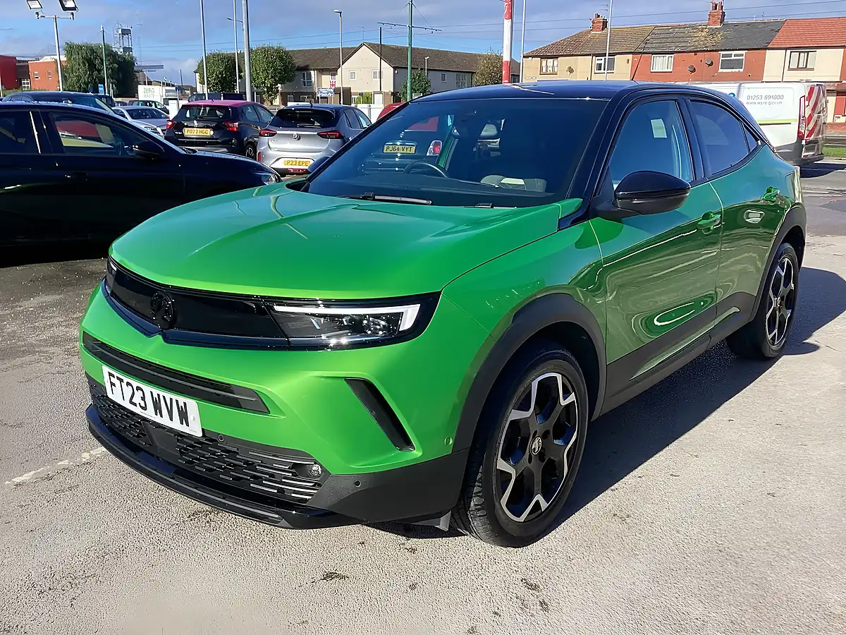 Used 2023 Vauxhall Mokka Ultimate Iconic Green (metallic Paint) - Interior and Exterior details 5