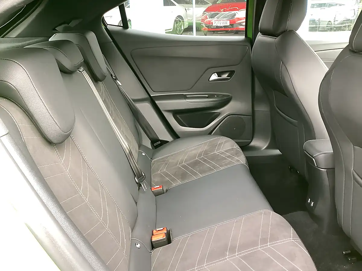 Used 2023 Vauxhall Mokka Ultimate Iconic Green (metallic Paint) - Interior and Exterior details 10