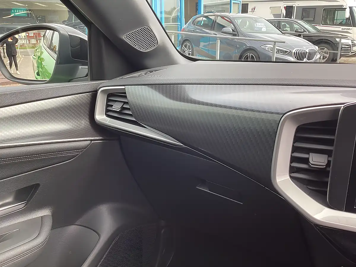 Used 2023 Vauxhall Mokka Ultimate Iconic Green (metallic Paint) - Interior and Exterior details 12