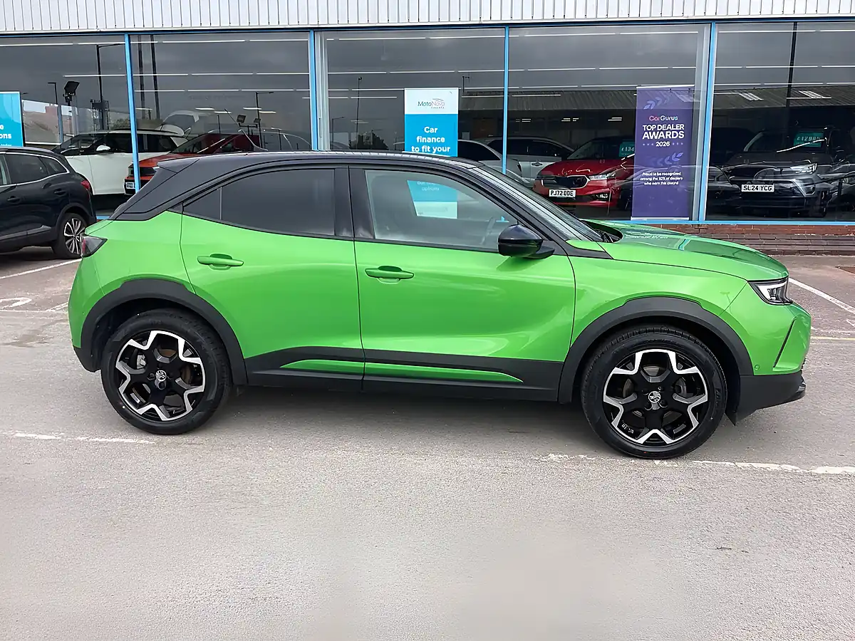 Used 2023 Vauxhall Mokka Ultimate Iconic Green (metallic Paint) - Interior and Exterior details 8
