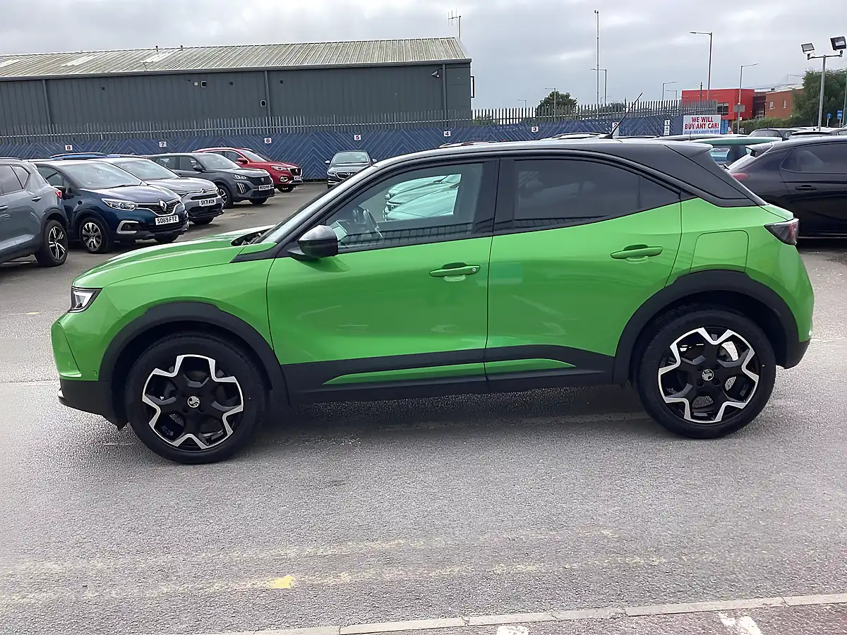 Used 2023 Vauxhall Mokka Ultimate Iconic Green (metallic Paint) - Interior and Exterior details 9