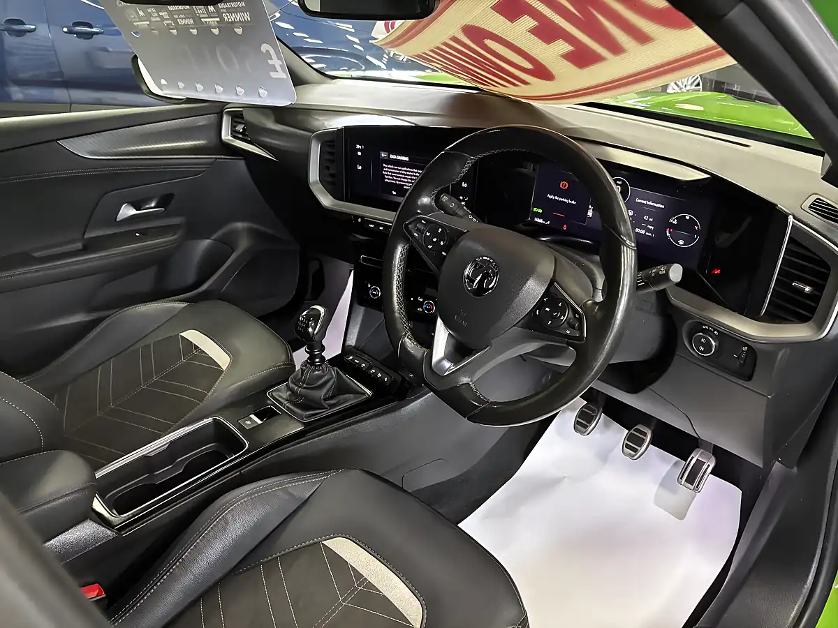 Used 2023 Vauxhall Mokka Ultimate Matcha Green - Interior and Exterior details 10