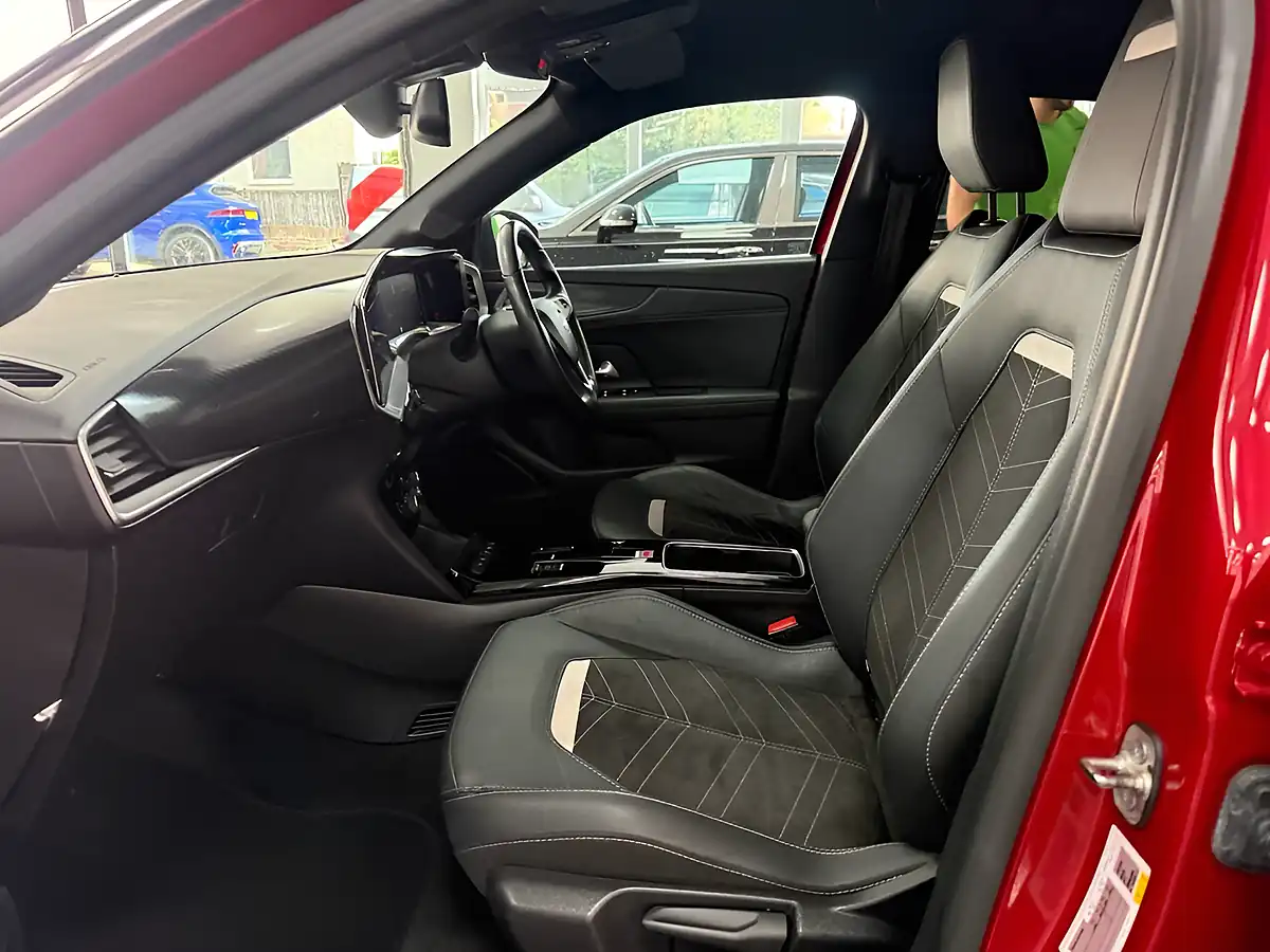 Used 2023 Vauxhall Mokka Ultimate Red - Interior and Exterior details 16